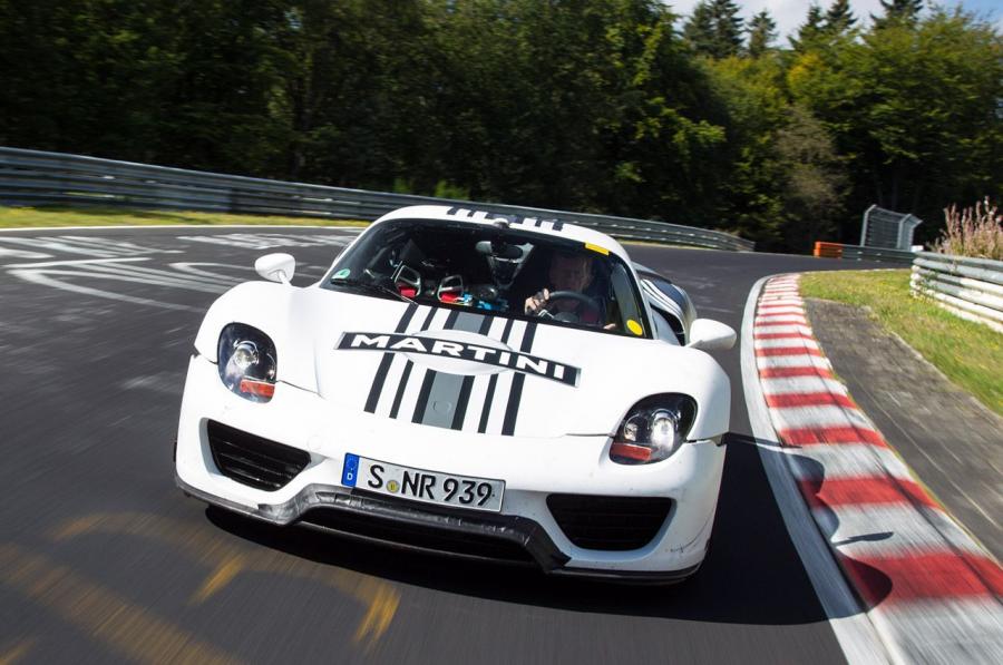  Porsche 918 Spyder 2014 года  (фото 82 из 111)